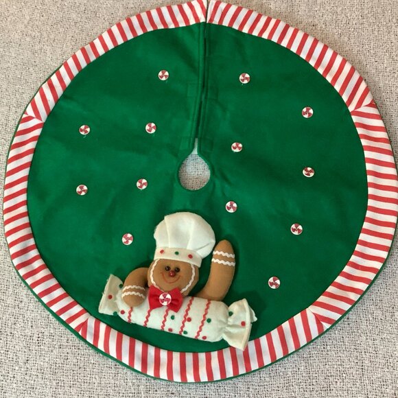 Christmas Tree Skirt 2 Christmas Stockings Gingerbread Man Accent - Picture 2 of 11